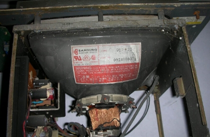 SAMSUNG 9ETY22 CRT